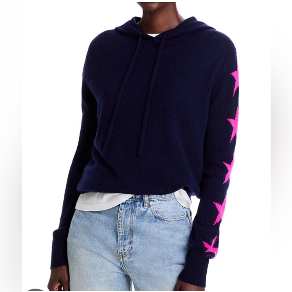 Bloomingdale’s Aqua Cashmere Navy pink star Sweater- medium like new